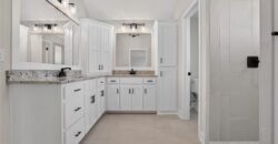7045 NW Yulich Court, Parkville, MO 64152