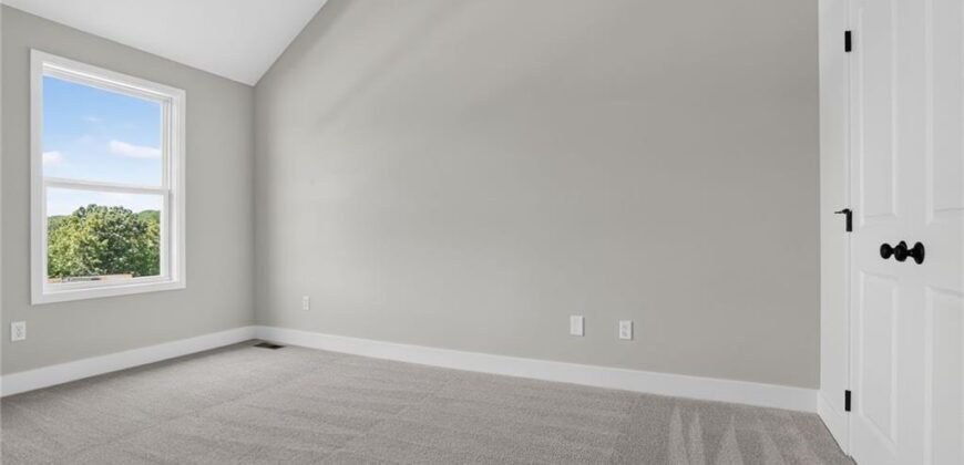 7045 NW Yulich Court, Parkville, MO 64152