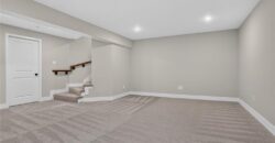 7045 NW Yulich Court, Parkville, MO 64152
