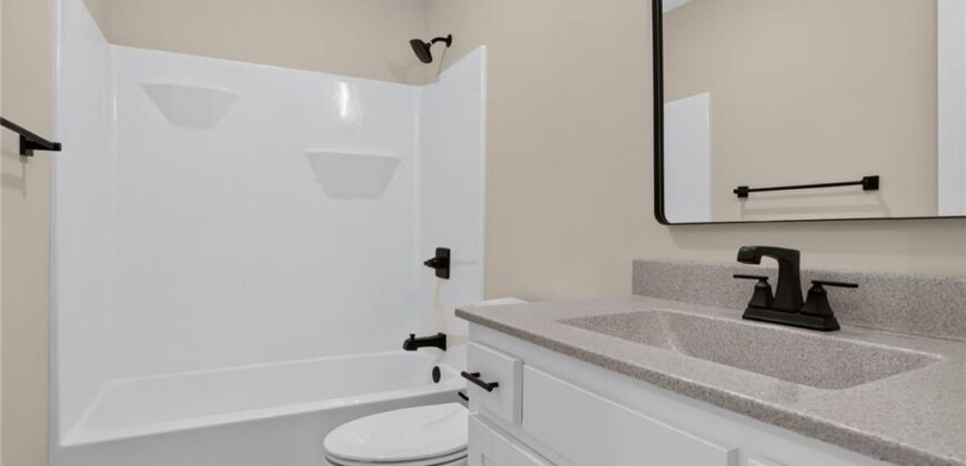 7045 NW Yulich Court, Parkville, MO 64152