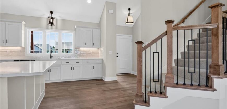 7045 NW Yulich Court, Parkville, MO 64152