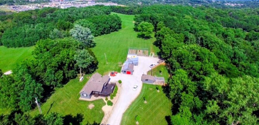 6121 NW Klamm Road, Kansas City, MO 64152