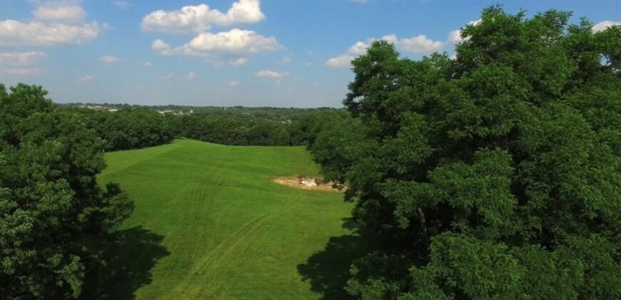 6121 NW Klamm Road, Kansas City, MO 64152