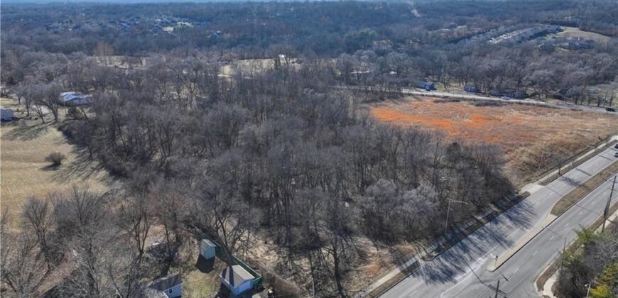6121 NW Klamm Road, Kansas City, MO 64152