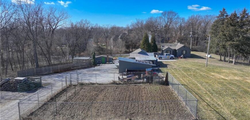 6121 NW Klamm Road, Kansas City, MO 64152
