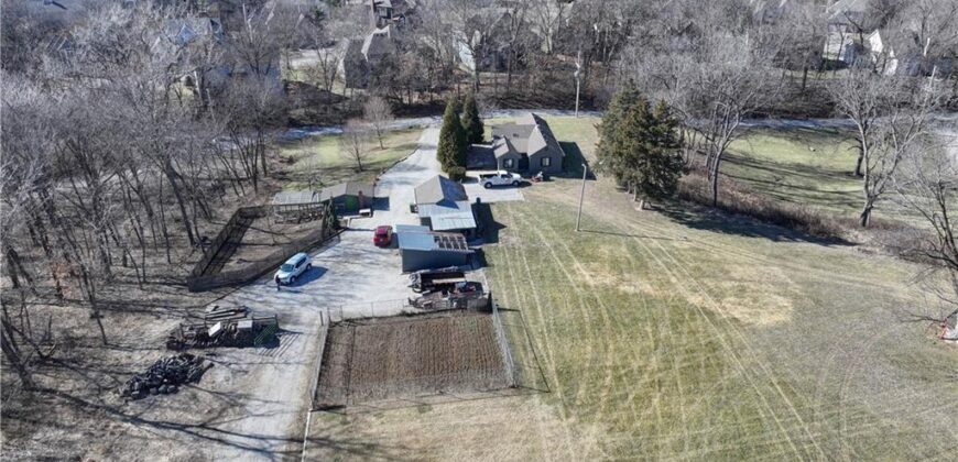 6121 NW Klamm Road, Kansas City, MO 64152