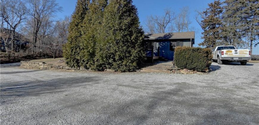 6121 NW Klamm Road, Kansas City, MO 64152