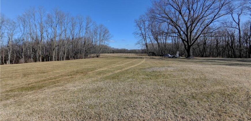 6121 NW Klamm Road, Kansas City, MO 64152