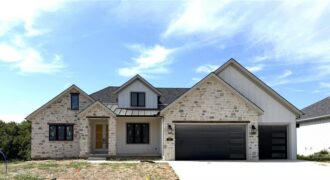 8712 N LEWIS Avenue, Kansas City, MO 64157