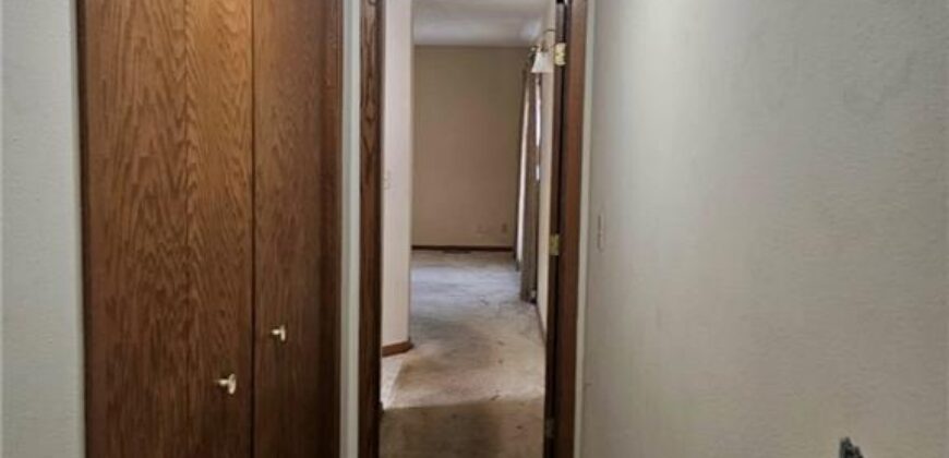 25410 High Drive, Excelsior Springs, MO 64024