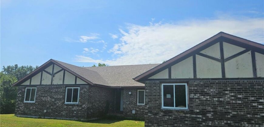 25410 High Drive, Excelsior Springs, MO 64024