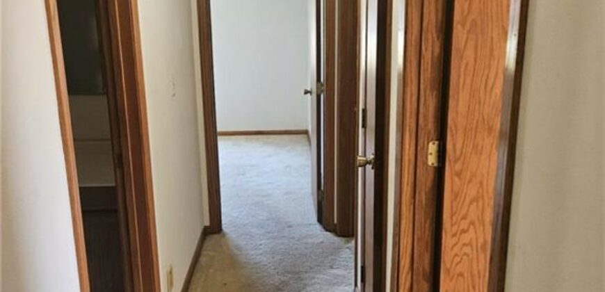 25410 High Drive, Excelsior Springs, MO 64024