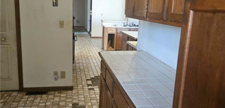 25410 High Drive, Excelsior Springs, MO 64024