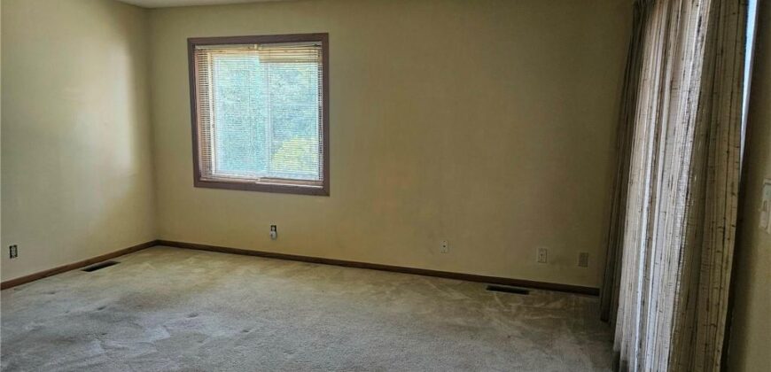 25410 High Drive, Excelsior Springs, MO 64024