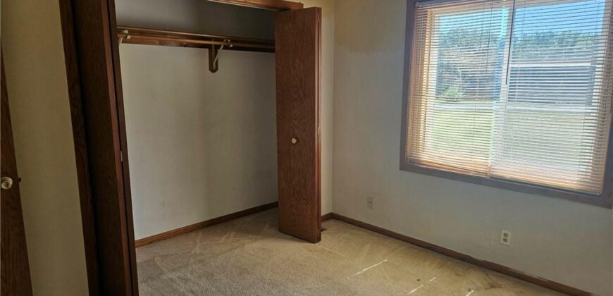 25410 High Drive, Excelsior Springs, MO 64024