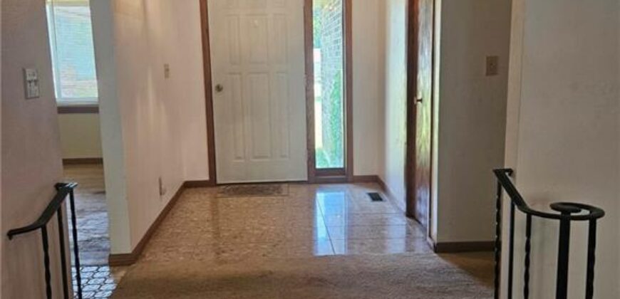 25410 High Drive, Excelsior Springs, MO 64024