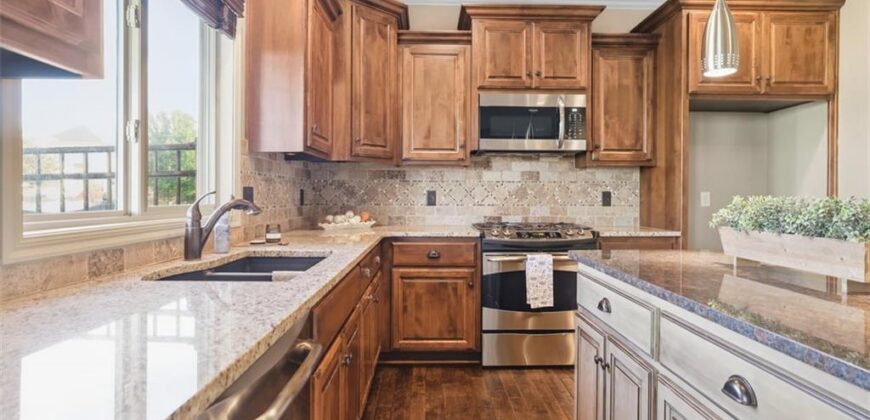 8100 NE 103rd Street, Kansas City, MO 64157