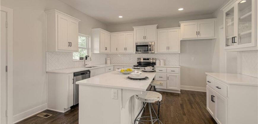 6114 NE 118th Street, Kansas City, MO 64156