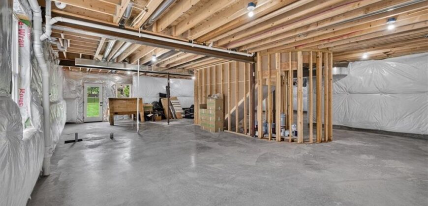 7016 N Beaman Avenue, Kansas City, MO 64151