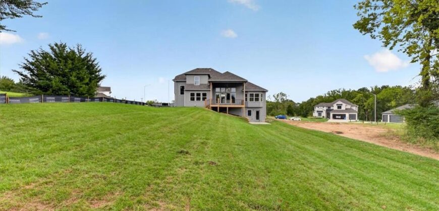 7016 N Beaman Avenue, Kansas City, MO 64151