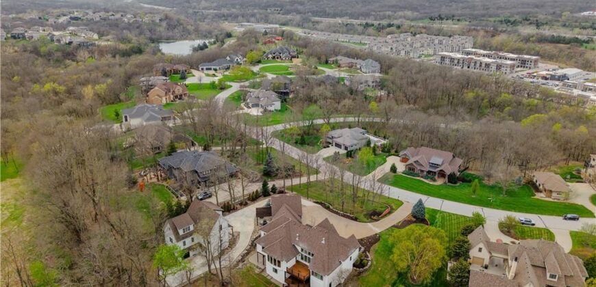 7055 NW Scenic Drive, County/Other, MO 64152