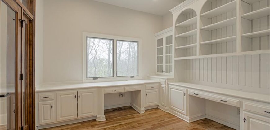 7055 NW Scenic Drive, County/Other, MO 64152