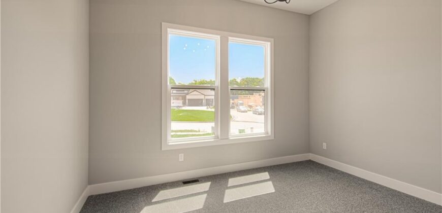 4830 NW Huonker Court, Riverside, MO 64150