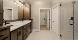 4840 NW Huonker Court, Riverside, MO 64150