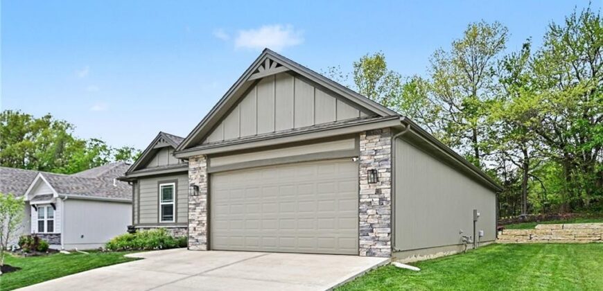 208 S MARIMACK Court, Kearney, MO 64060