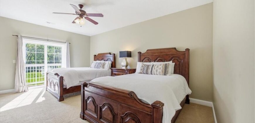 10875 Allen Way, Parkville, MO 64152