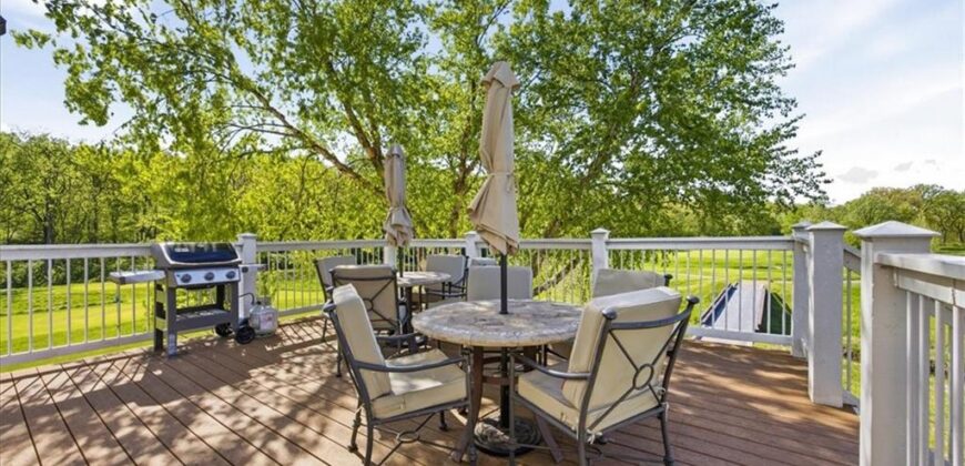 10875 Allen Way, Parkville, MO 64152