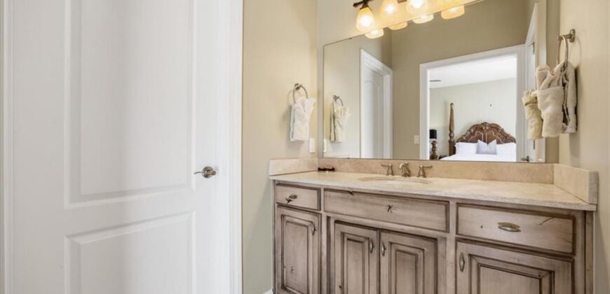 10875 Allen Way, Parkville, MO 64152