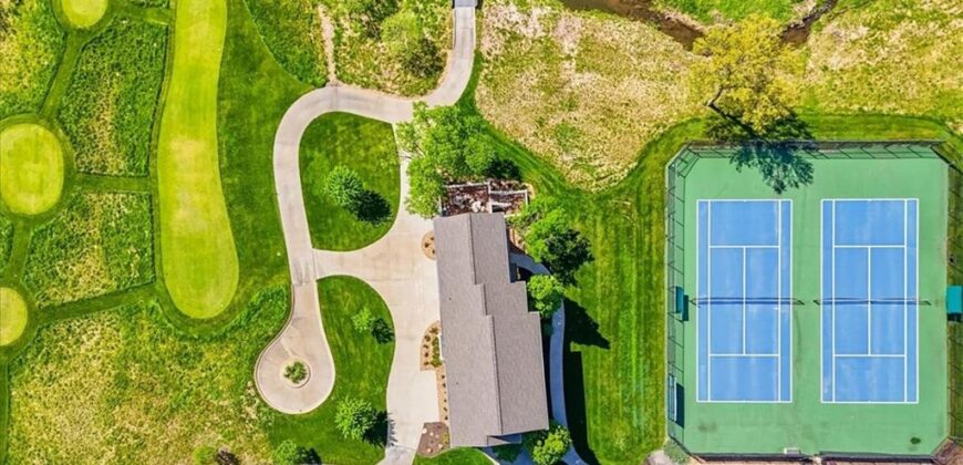 10875 Allen Way, Parkville, MO 64152