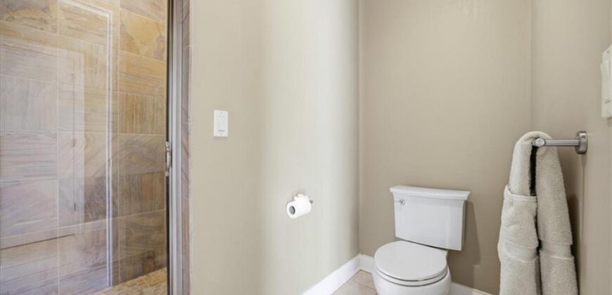 10875 Allen Way, Parkville, MO 64152
