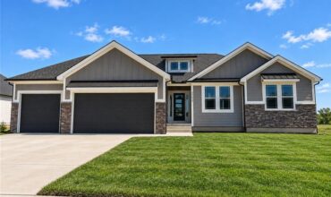 2351 Foxtail Drive, Kearney, MO 64060