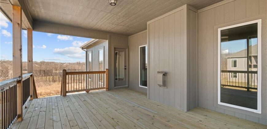 6922 NE 102nd Street, Kansas City, MO 64156