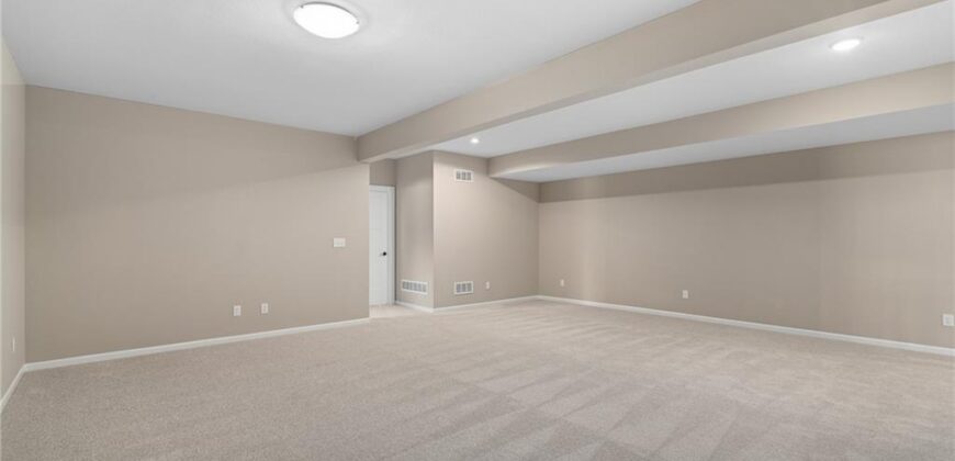 6922 NE 102nd Street, Kansas City, MO 64156