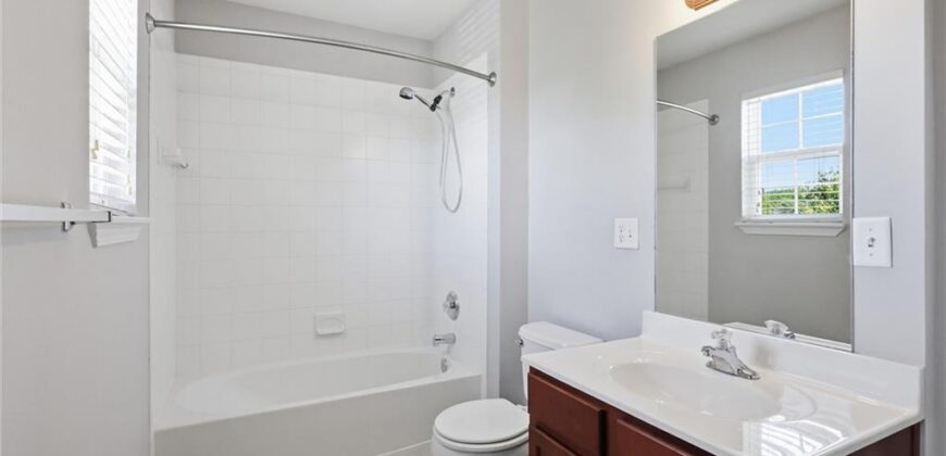 1827 NW 82nd Terrace, Kansas City, MO 64151