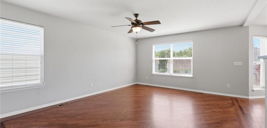 1827 NW 82nd Terrace, Kansas City, MO 64151