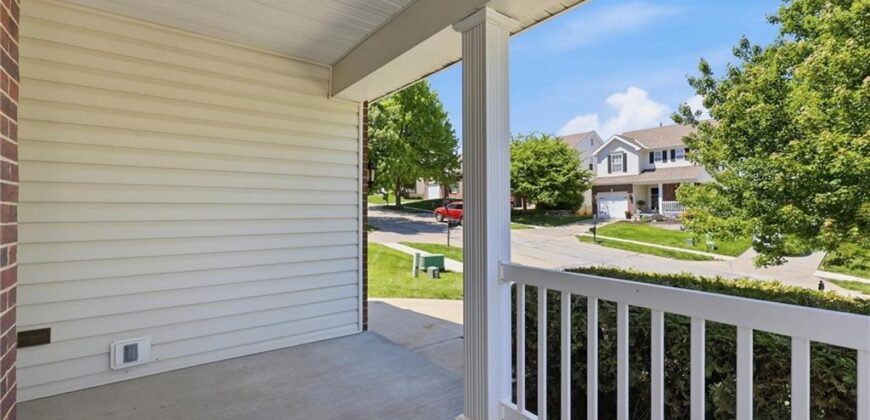 1827 NW 82nd Terrace, Kansas City, MO 64151