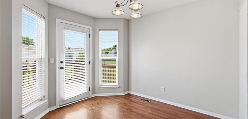 1827 NW 82nd Terrace, Kansas City, MO 64151
