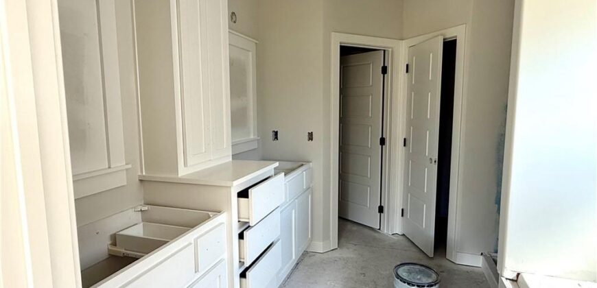 621 E 13th Street, Kearney, MO 64060