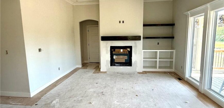 621 E 13th Street, Kearney, MO 64060