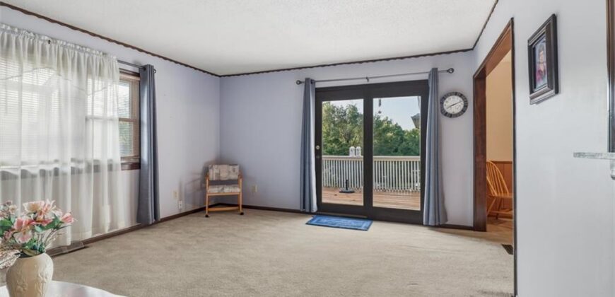 5909 N Broadway Street, Gladstone, MO 64118