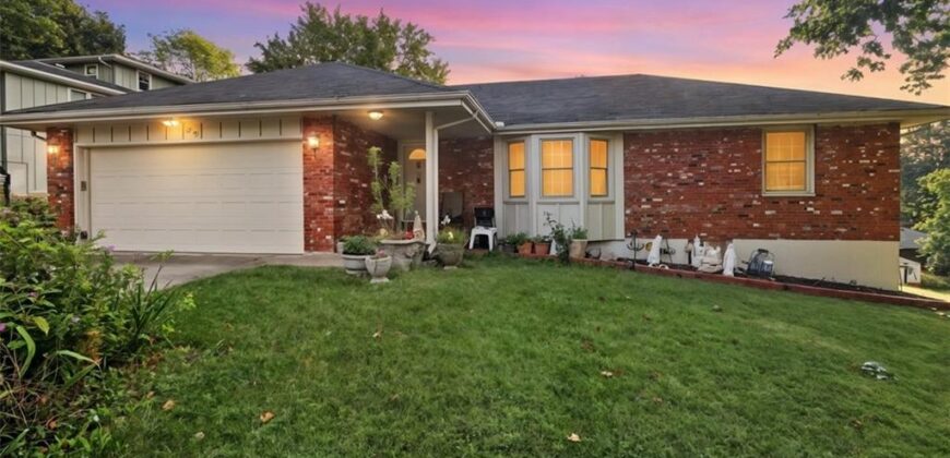 5909 N Broadway Street, Gladstone, MO 64118