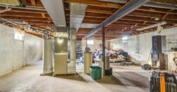 5909 N Broadway Street, Gladstone, MO 64118