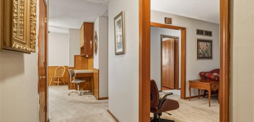5909 N Broadway Street, Gladstone, MO 64118