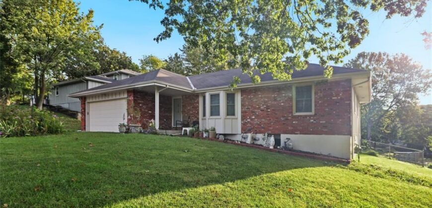 5909 N Broadway Street, Gladstone, MO 64118