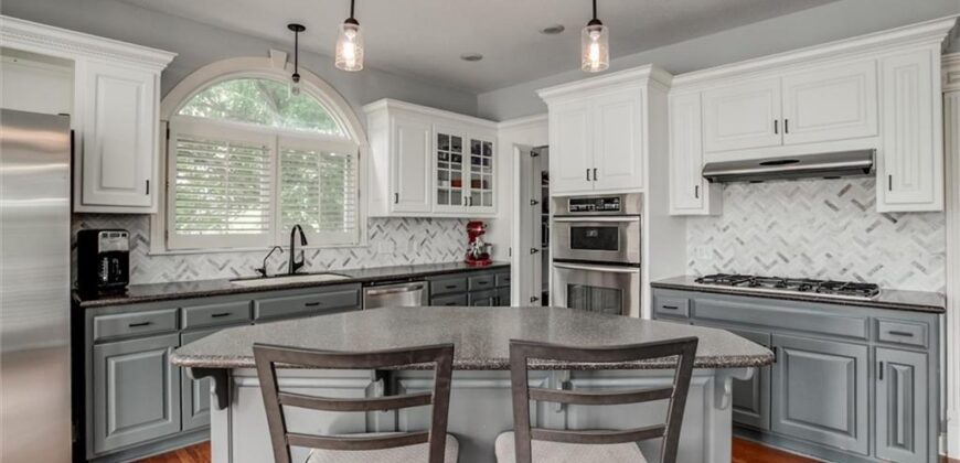 12670 Oak Harbor Drive, Platte City, MO 64079
