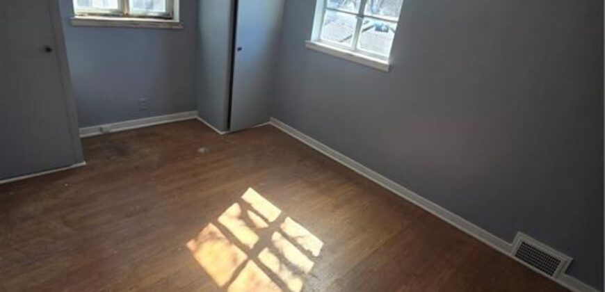 4405 N Oak Trafficway, Kansas City, MO 64116